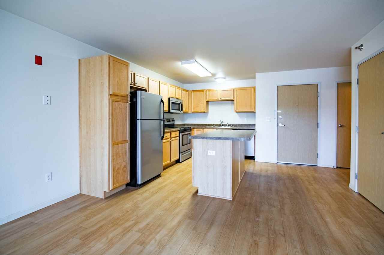 Collins Place Apartments - Photo 7 of 13