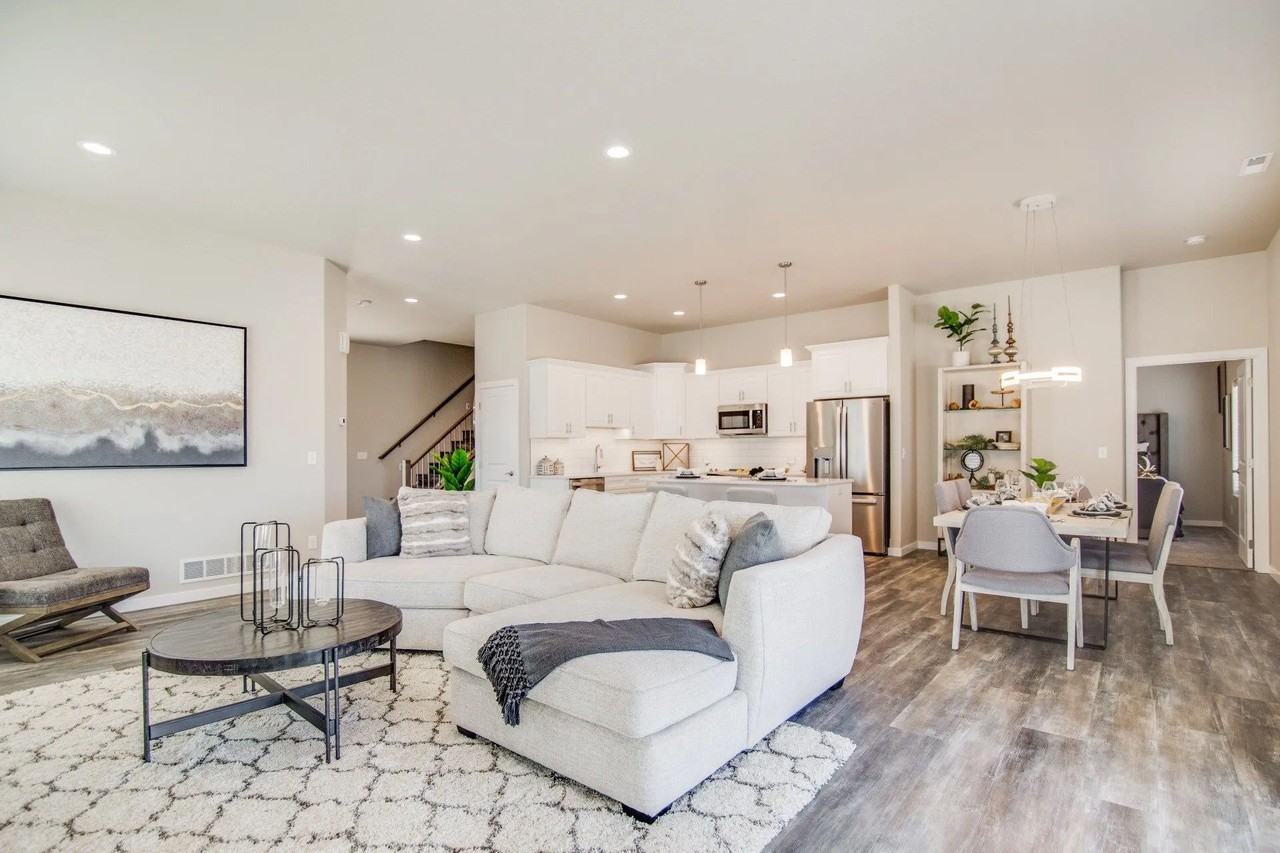 Coulee Ridge Twin Homes - Photo 2 of 29