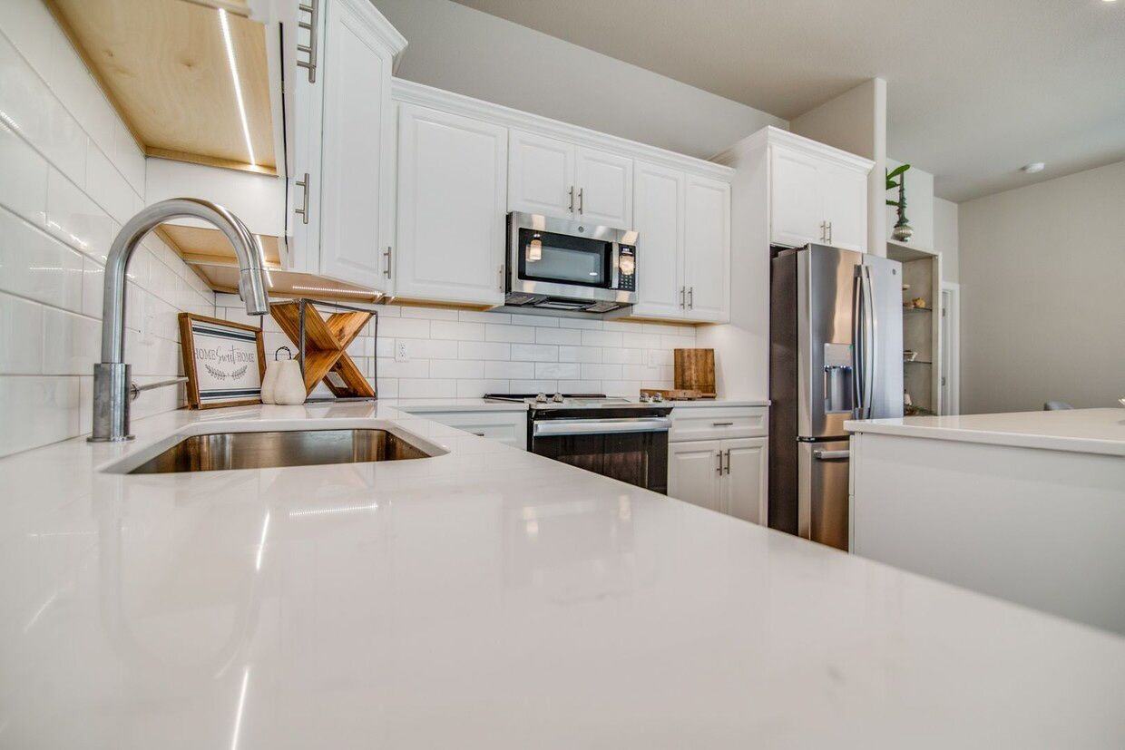 Coulee Ridge Twin Homes Apartments 3111 43rd Ave Ne, Bismarck, ND