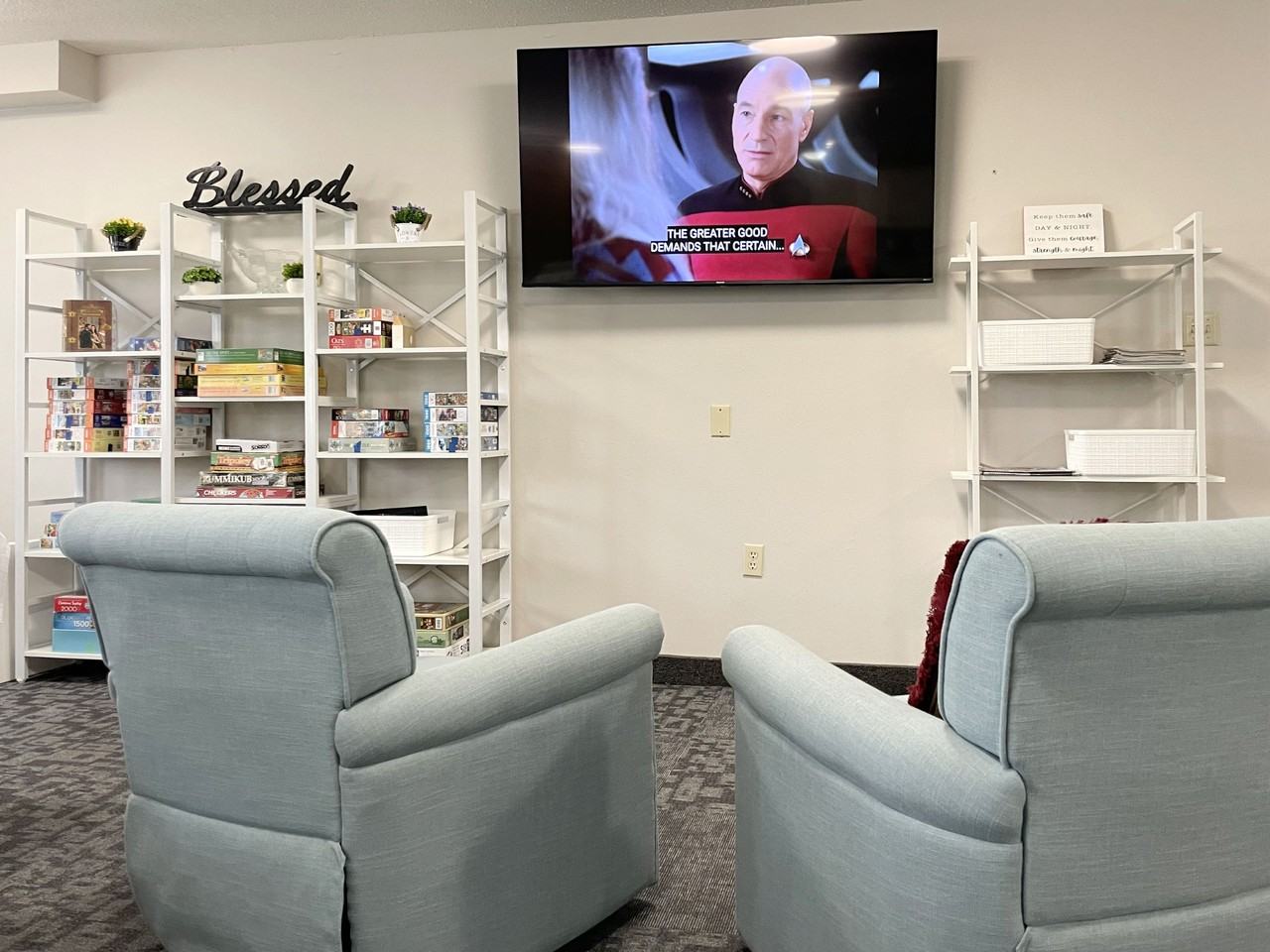 Dakota Terrace Apartments - Photo 2 of 13