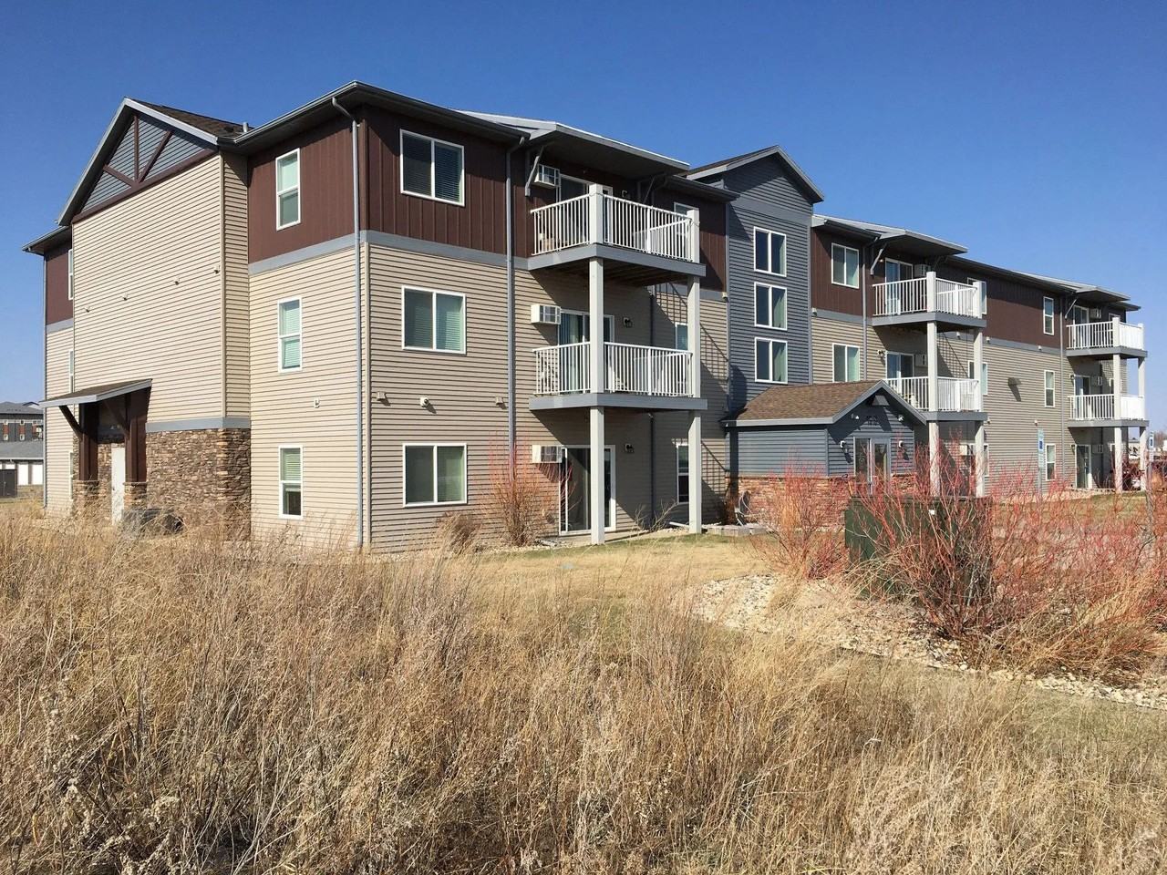 Gateway Apartments - Photo 6 of 13