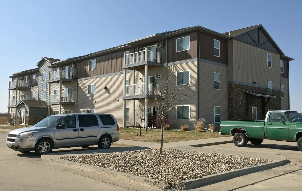 Gateway Apartments - Photo 7 of 13