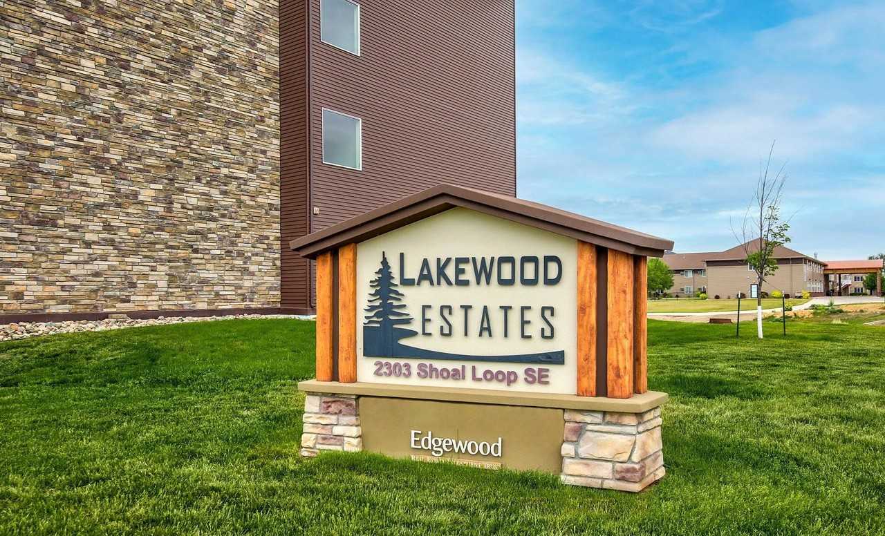 Apartments Near Lakewood Estates