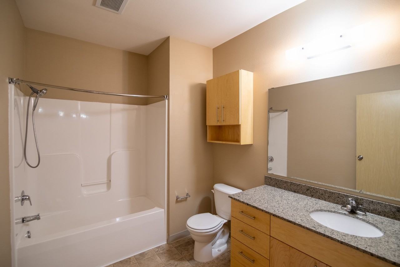 Mandan Place Apartments - Photo 5 of 19