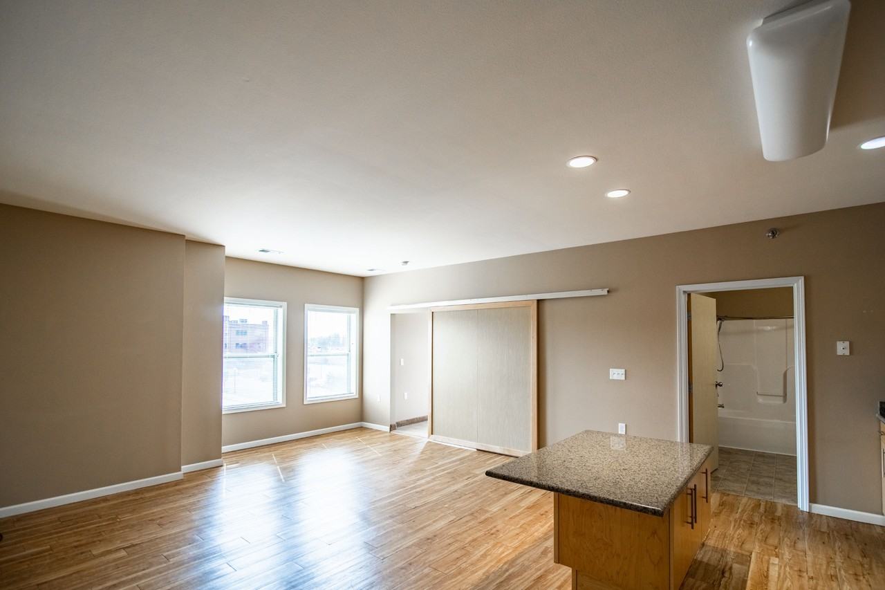 Mandan Place Apartments - Photo 7 of 19