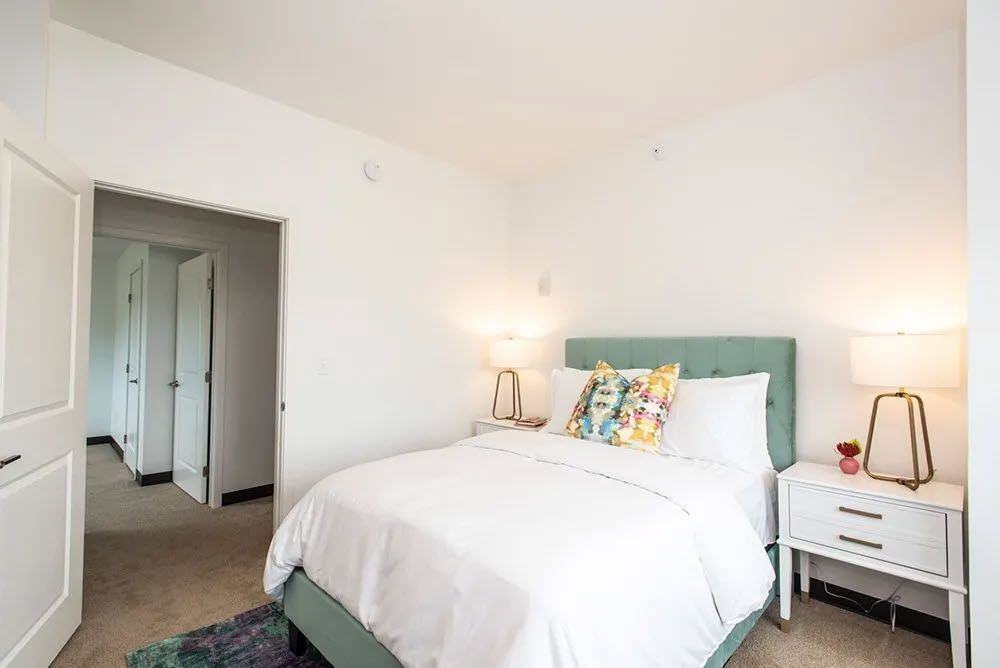 U32 Apartments - Photo 7 of 41