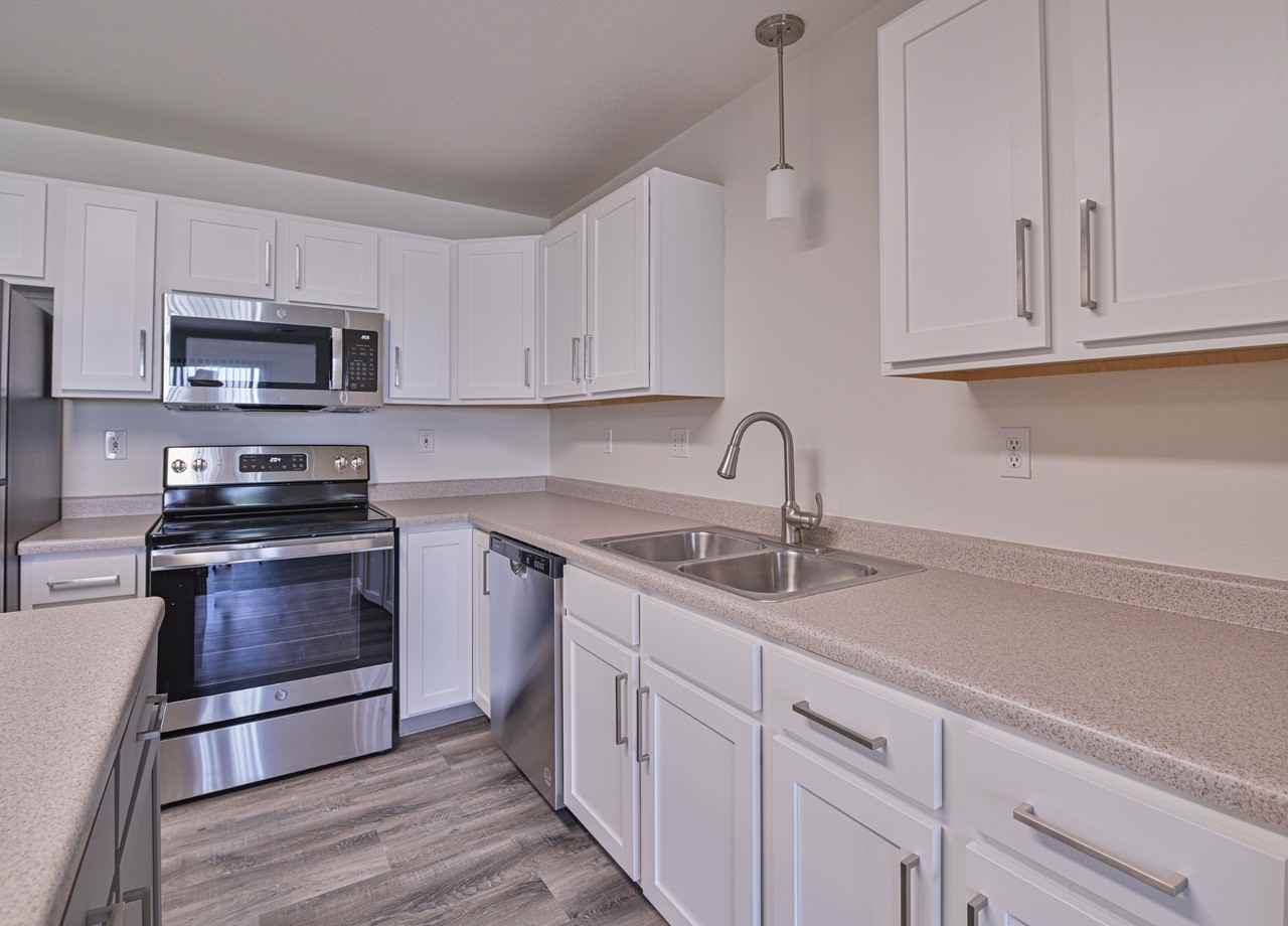 West Ridge Apartments - Photo 2 of 24