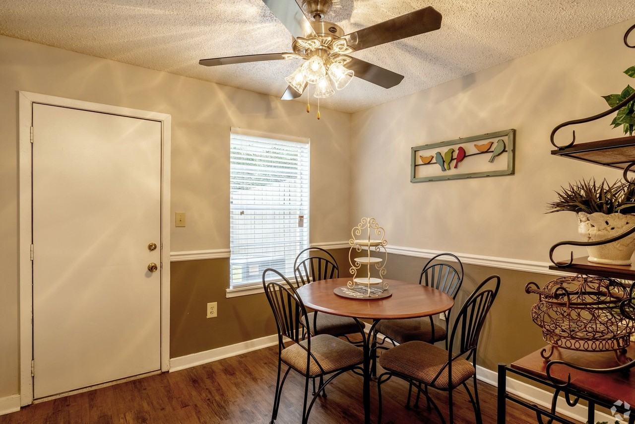 Lake Forest Apartments - Photo 4 of 21