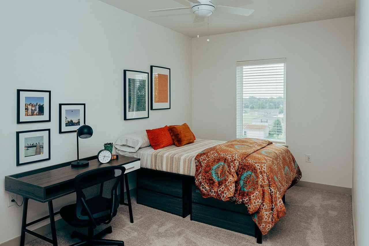 Anvil 38 Apartments - Photo 4 of 25