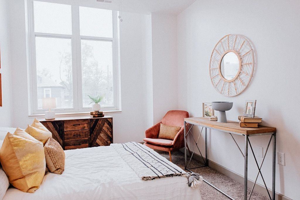 The Laurel Flats Apartments - Photo 4 of 16