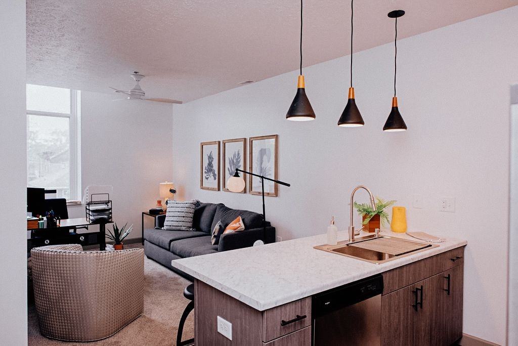 The Laurel Flats Apartments - Photo 7 of 16