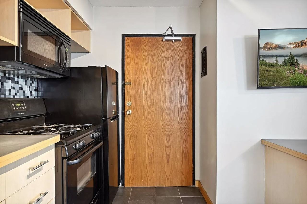 The Miro - Photo 2 of 9