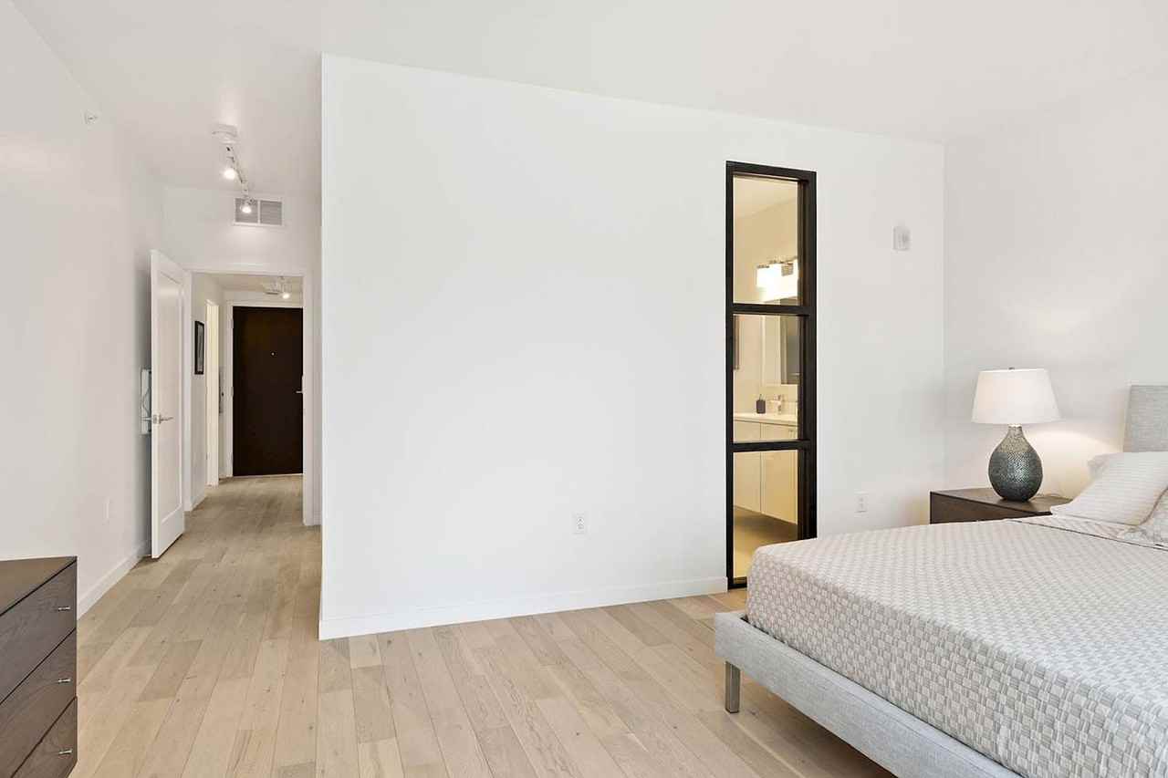 ZEO Apartments - Photo 6 of 43