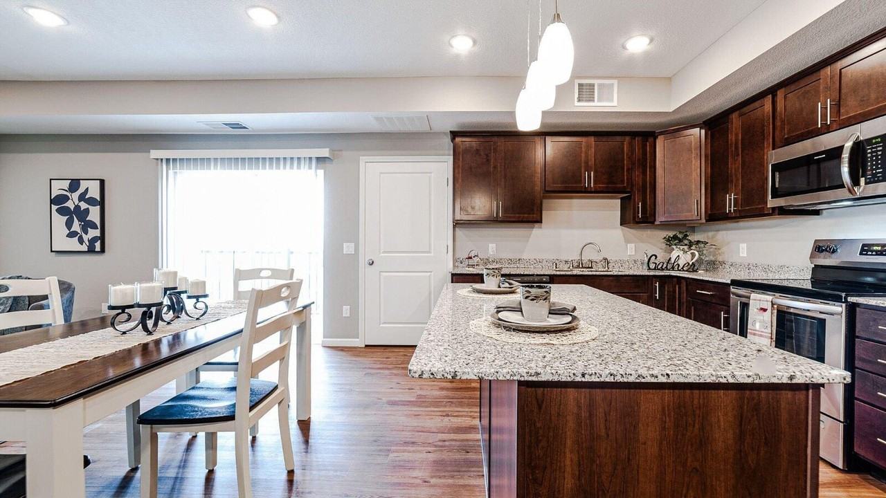 Encore Apartments - Photo 2 of 39