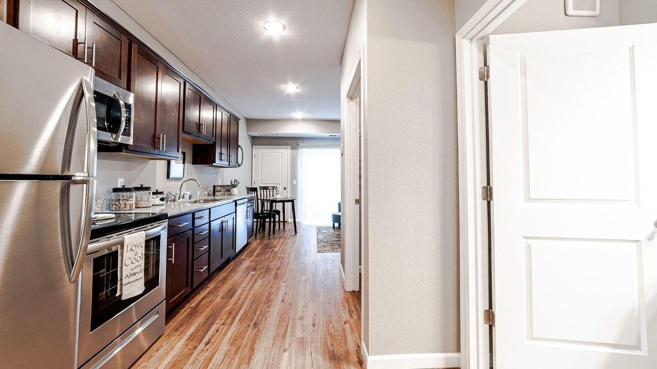 Encore Apartments - Photo 3 of 39