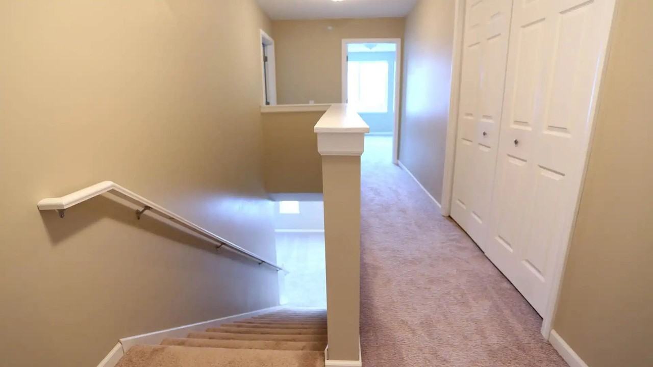Gateway Green Townhomes - Photo 4 of 11