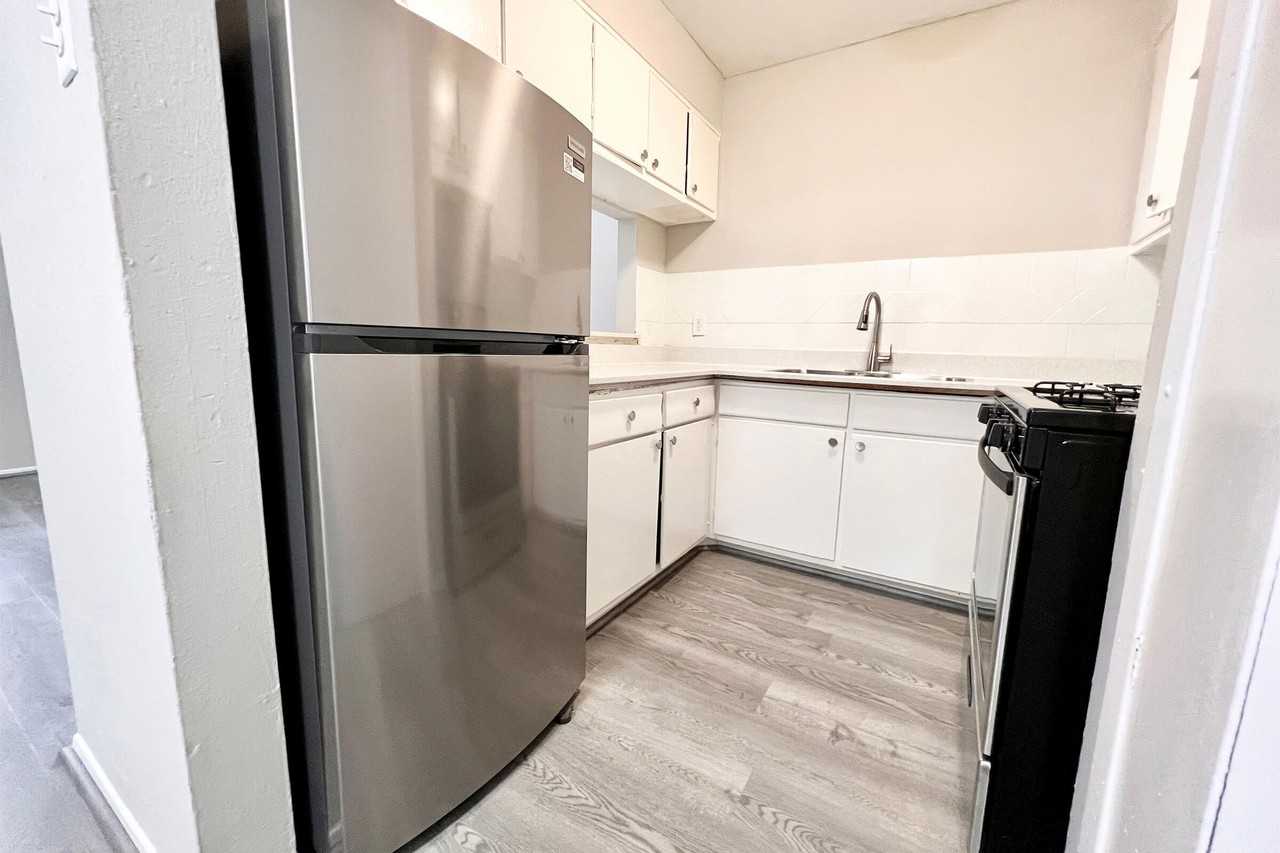 The Court at Oak Forest Apartments 4102 Mangum Rd, Houston, TX 77092