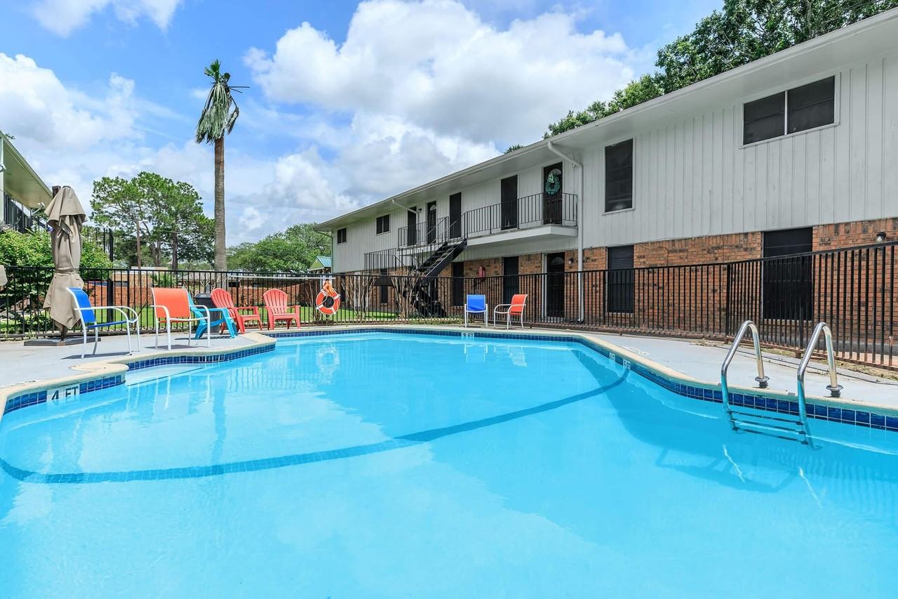 Greenbriar Apartment Homes - Photo 2 of 30