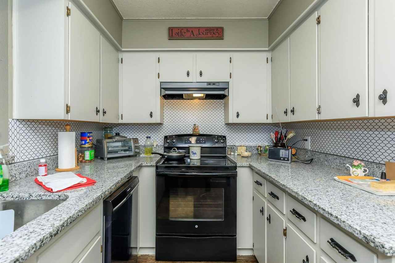 Greenbriar Apartment Homes - Photo 5 of 30