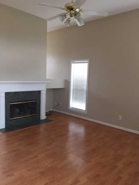 107 Glen Meadow Ct - Photo 2 of 11