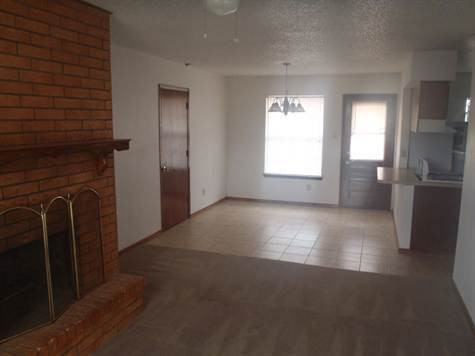 10704 Texarkana Pl - Photo 3 of 13