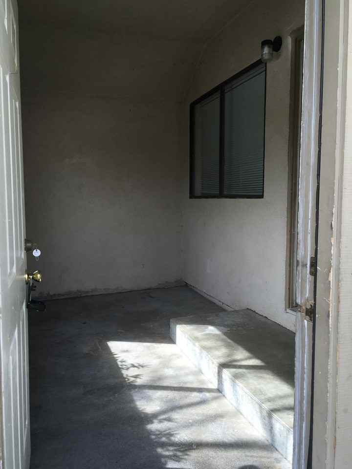 2228 Shasta St - Photo 5 of 12
