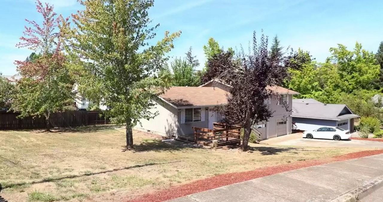 vannorc02 - Photo 2 of 9