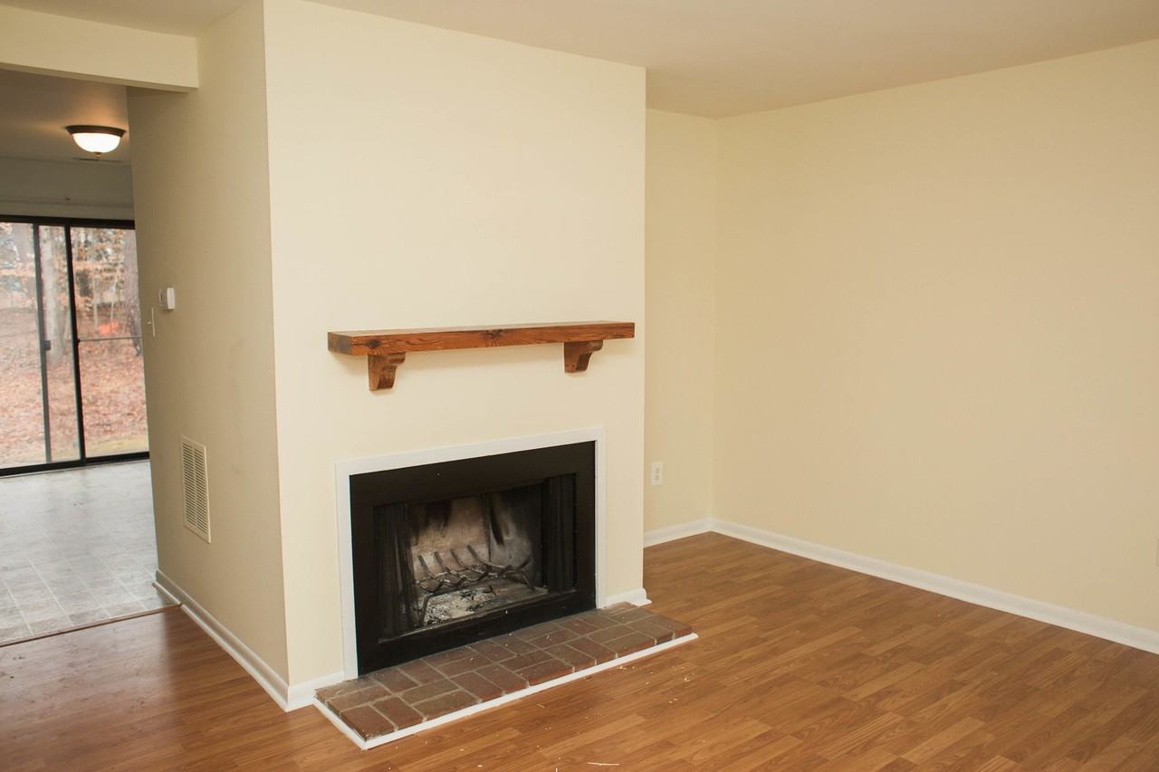 2754 Gatewood Cir - Photo 3 of 18