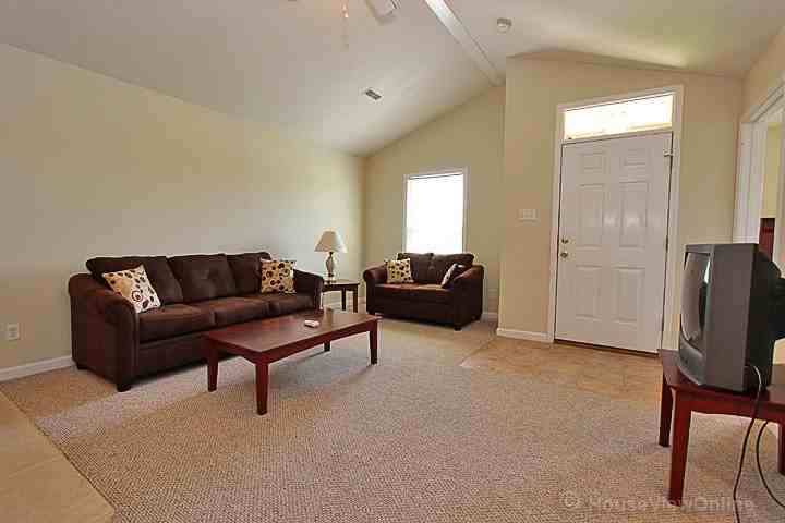 2970 Shamrock Ct - Photo 5 of 16