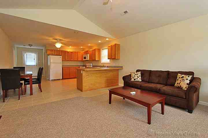 2970 Shamrock Ct - Photo 6 of 16