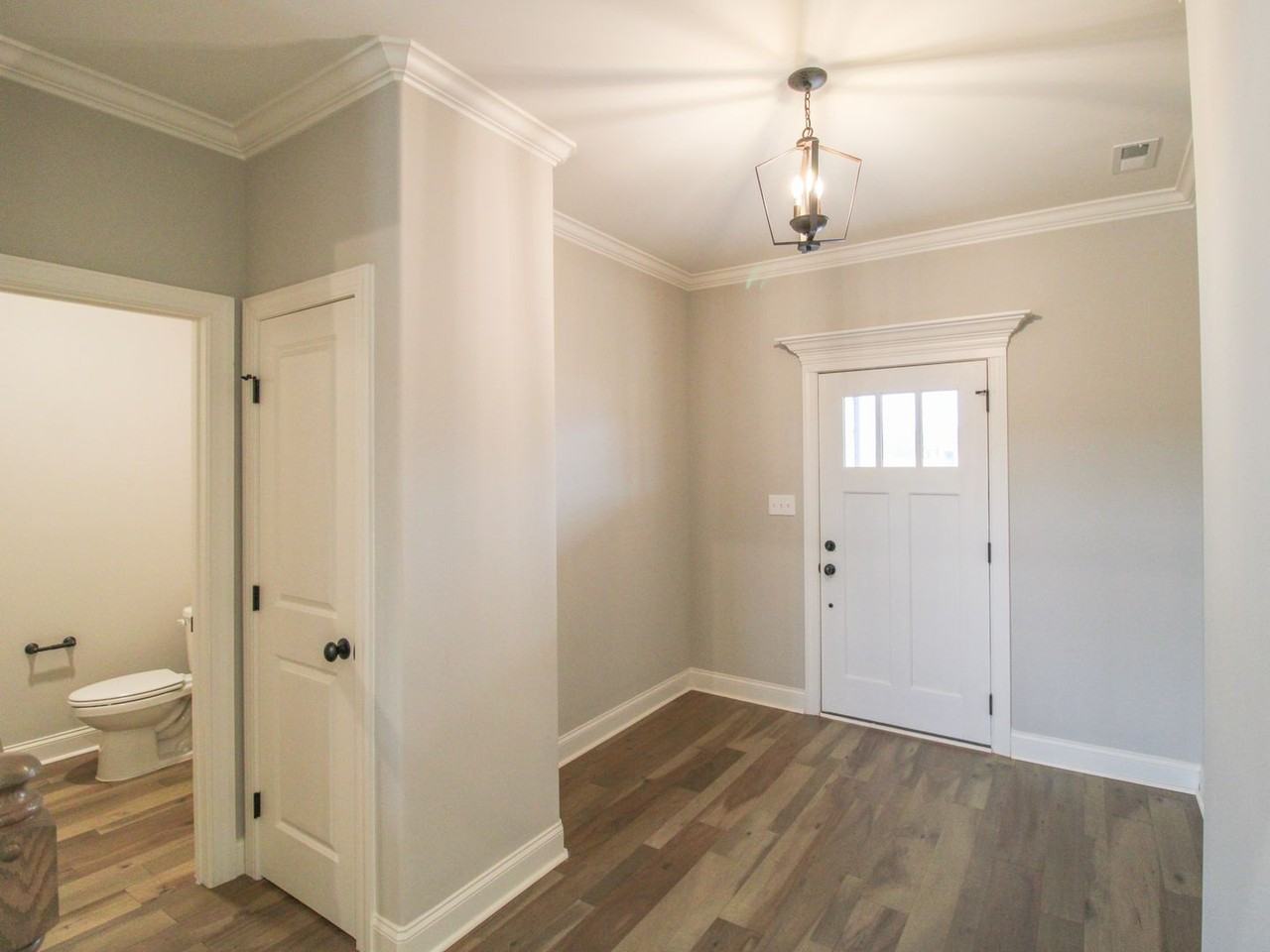 17814 Longleaf Dr - Photo 2 of 42