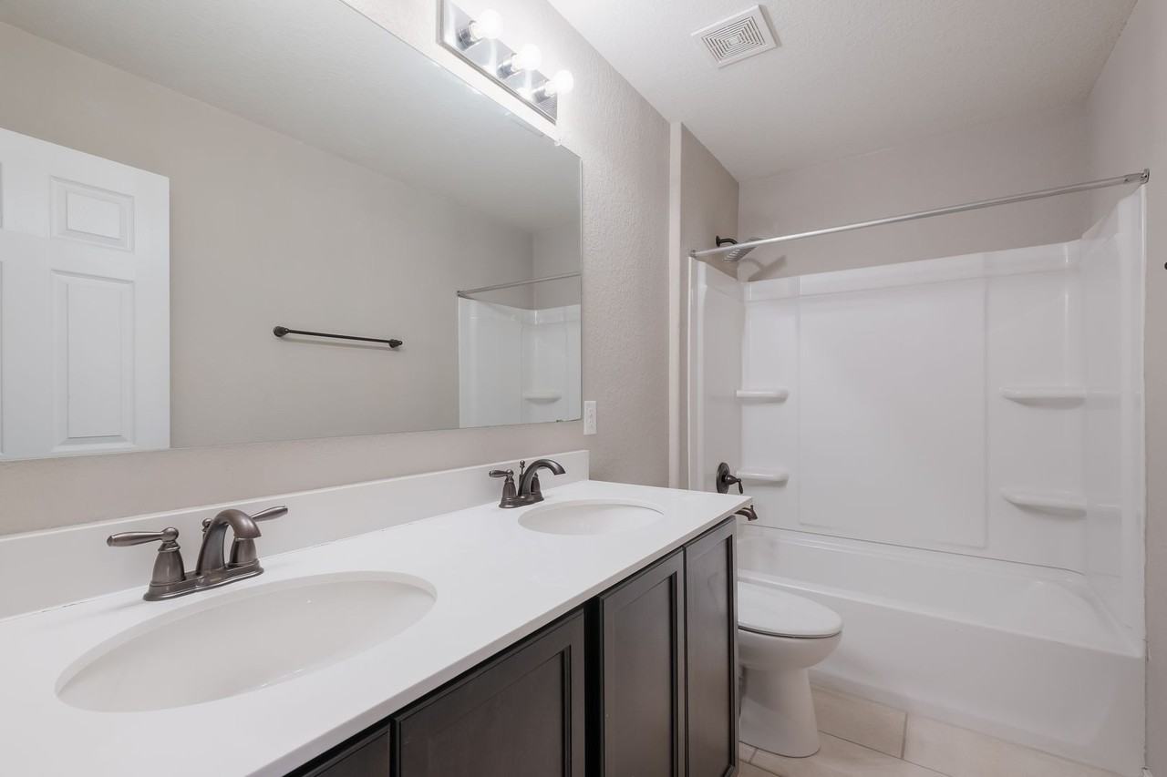 602 Trinity Mdw - Photo 6 of 29
