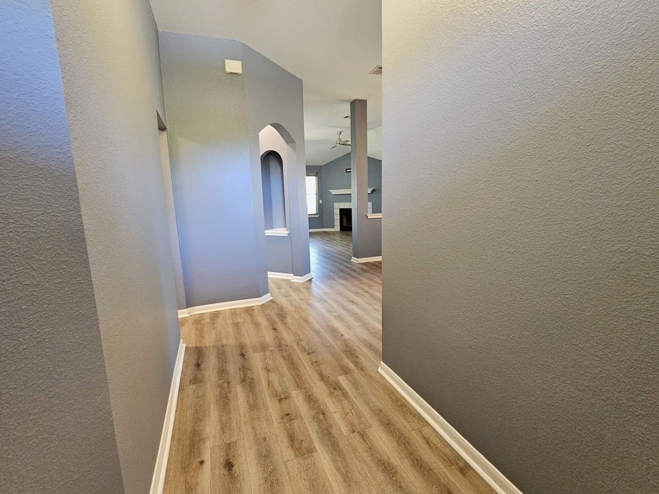 1505 Muledeer Run - Photo 4 of 36
