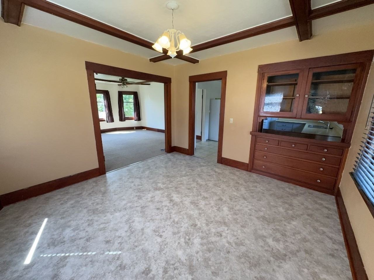 1814 H St - Photo 5 of 16