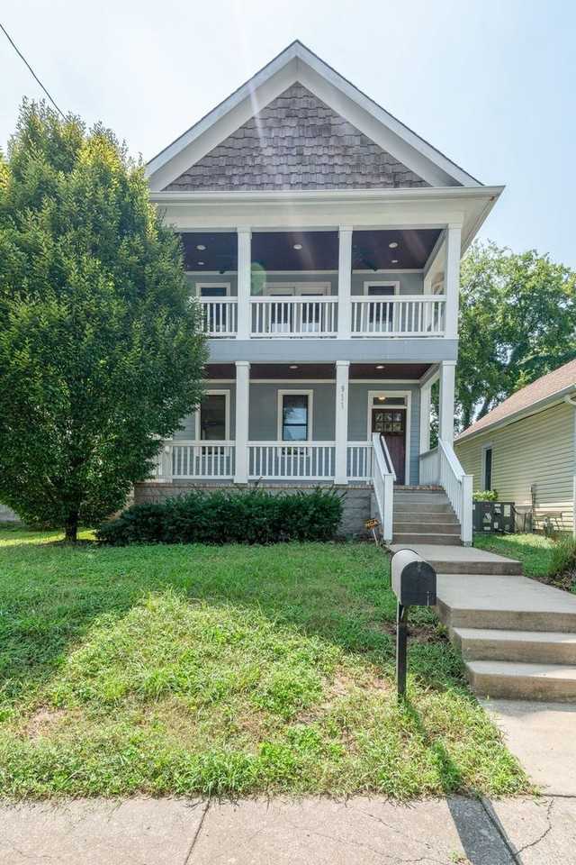 911 11th Ave N - Photo 3 of 33