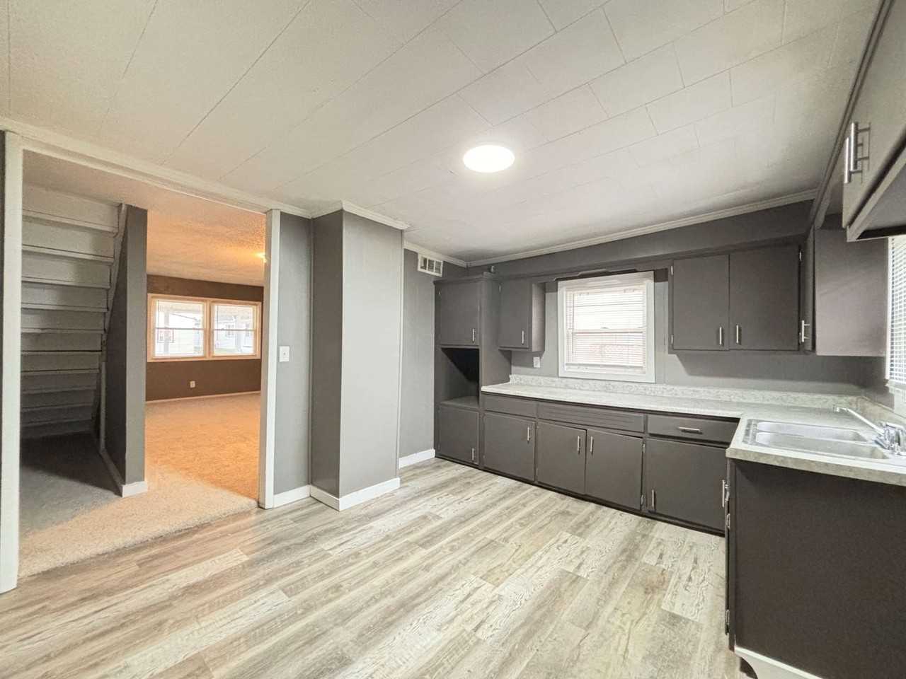 1408 W Grant St - Photo 2 of 27