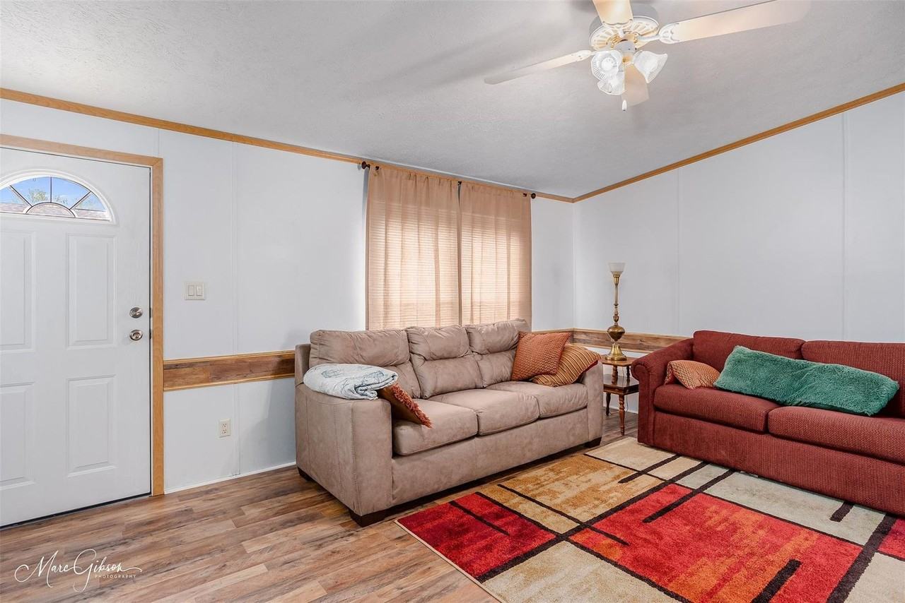409 Glen Hbr - Photo 3 of 18