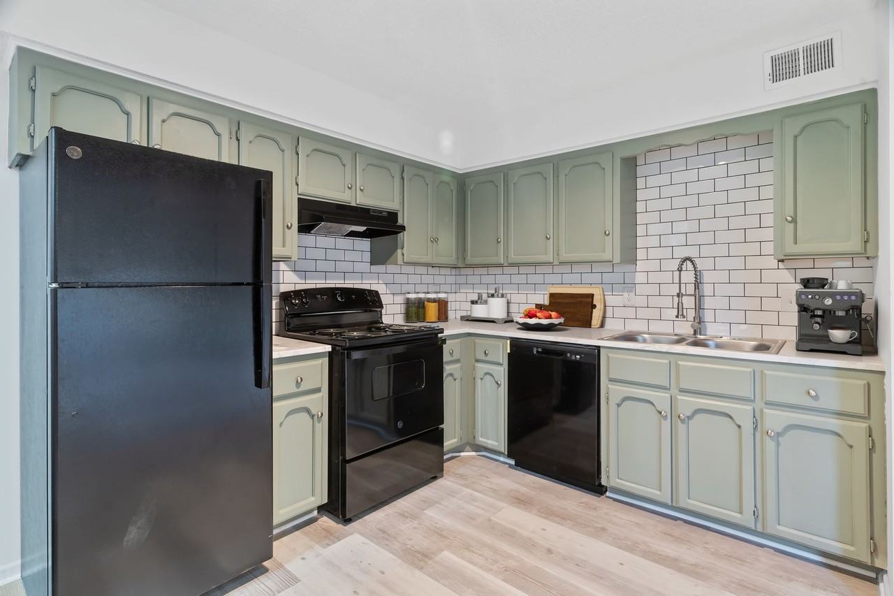 Wedgewood - Photo 2 of 8