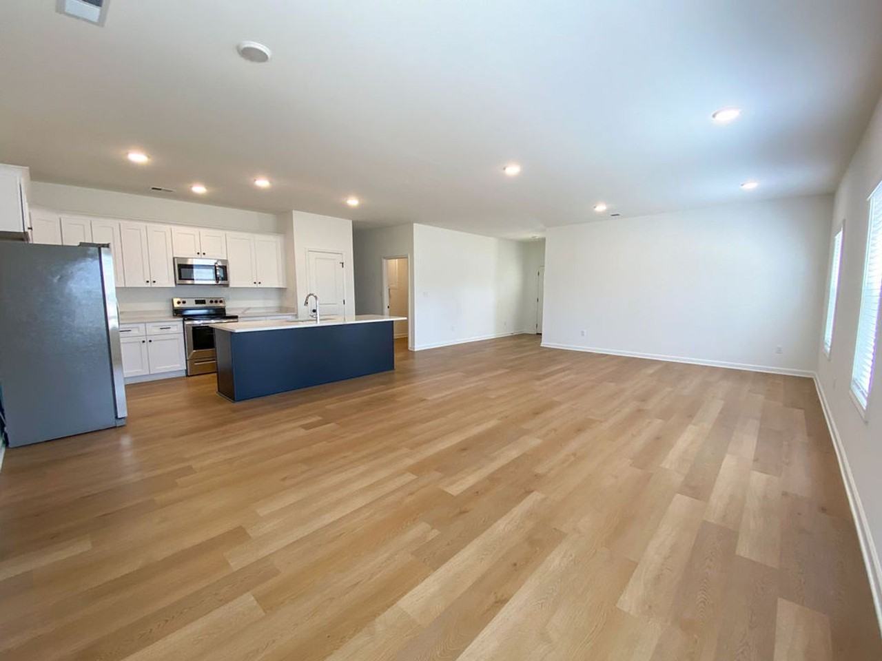 126 Oak Ave - Photo 6 of 23