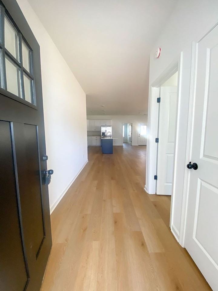 119 Oak Ave - Photo 2 of 26