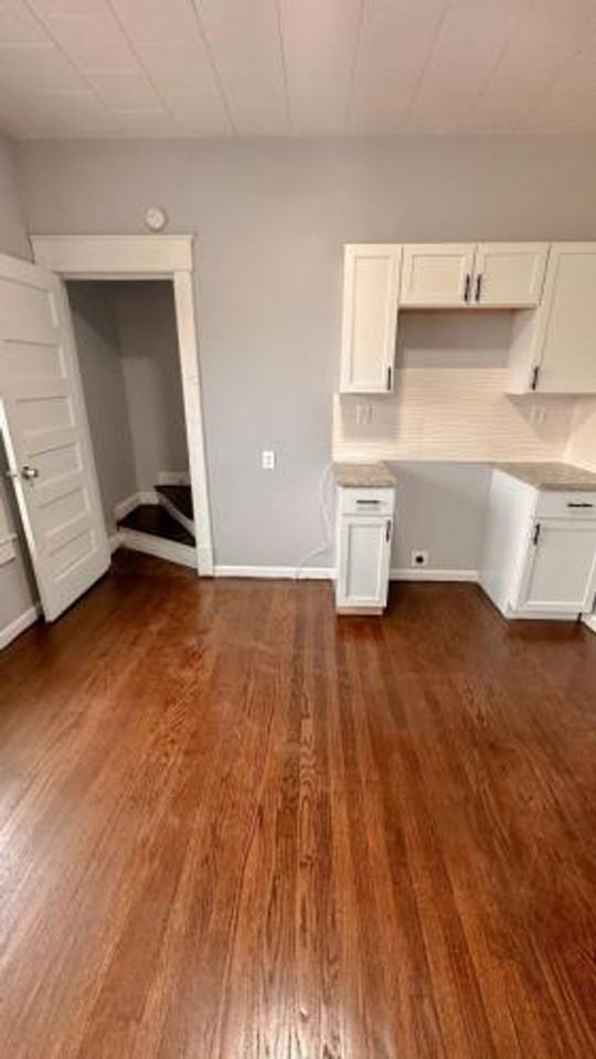 1700 E 40th St - Photo 3 of 9