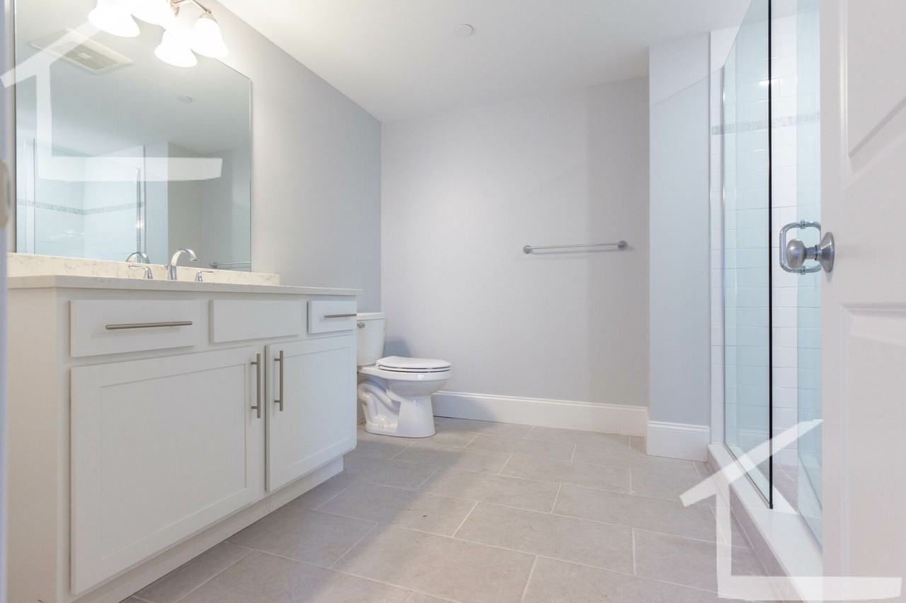 124 Kenrick St - Photo 4 of 14