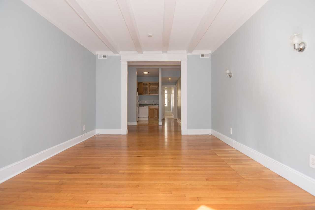 43 Boulevard Ter - Photo 7 of 16