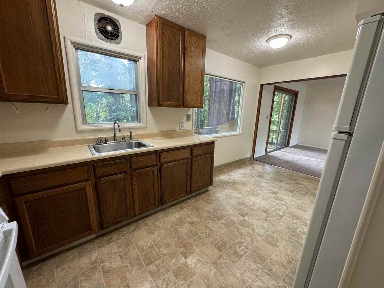 799 Patrick Ct - Photo 6 of 16