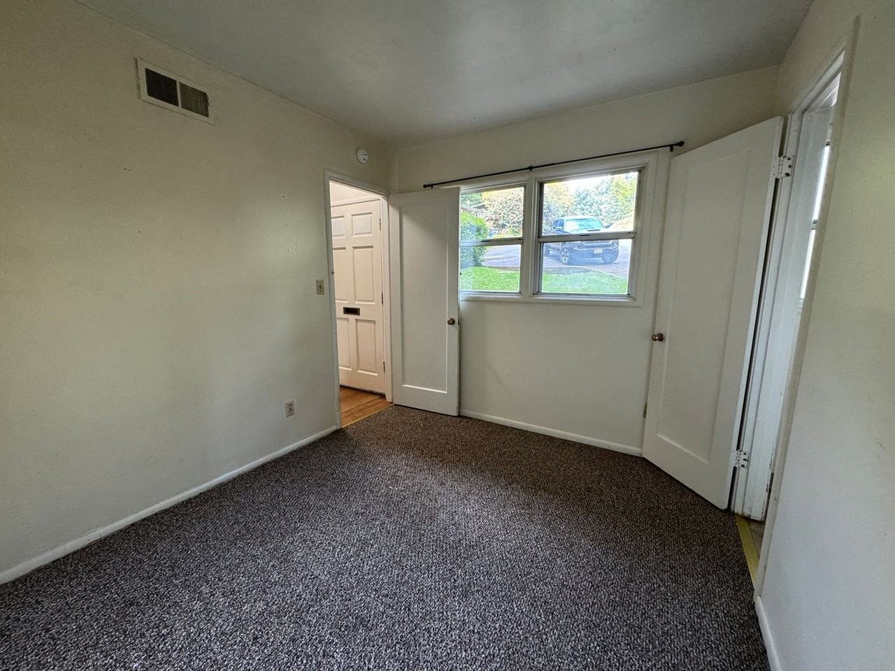 799 Patrick Ct - Photo 7 of 16