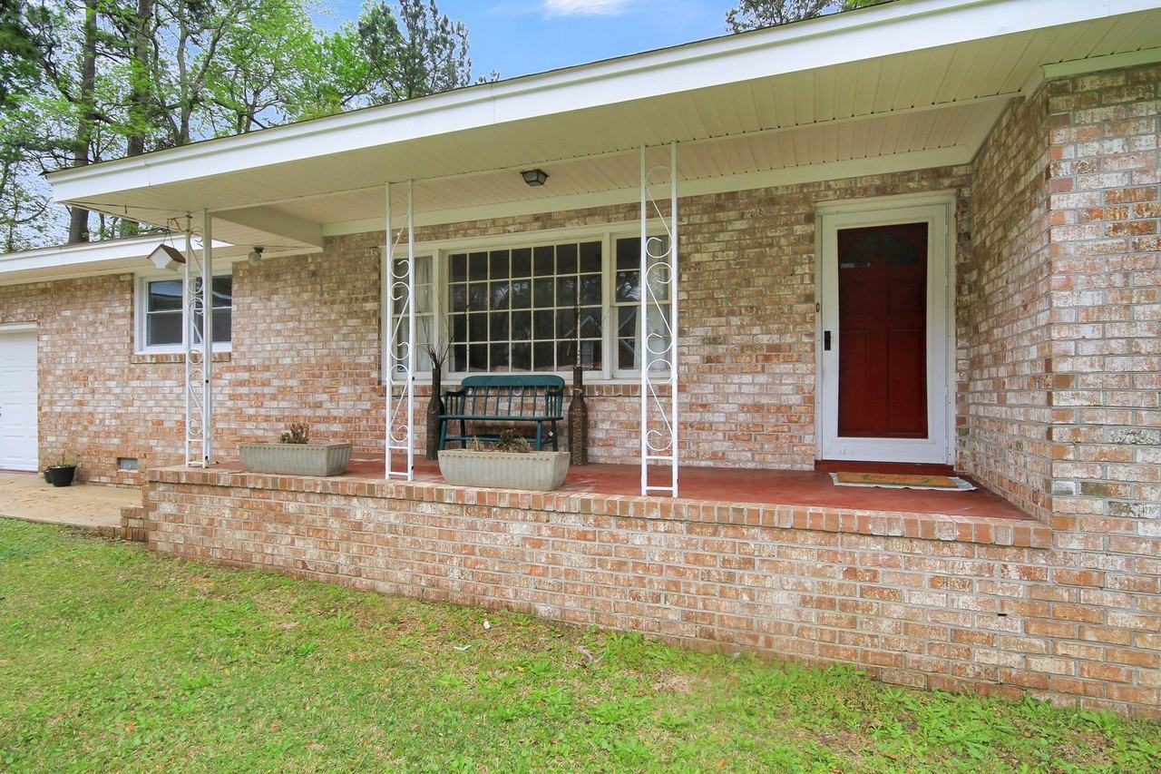 1215 Dowden St - Photo 3 of 29