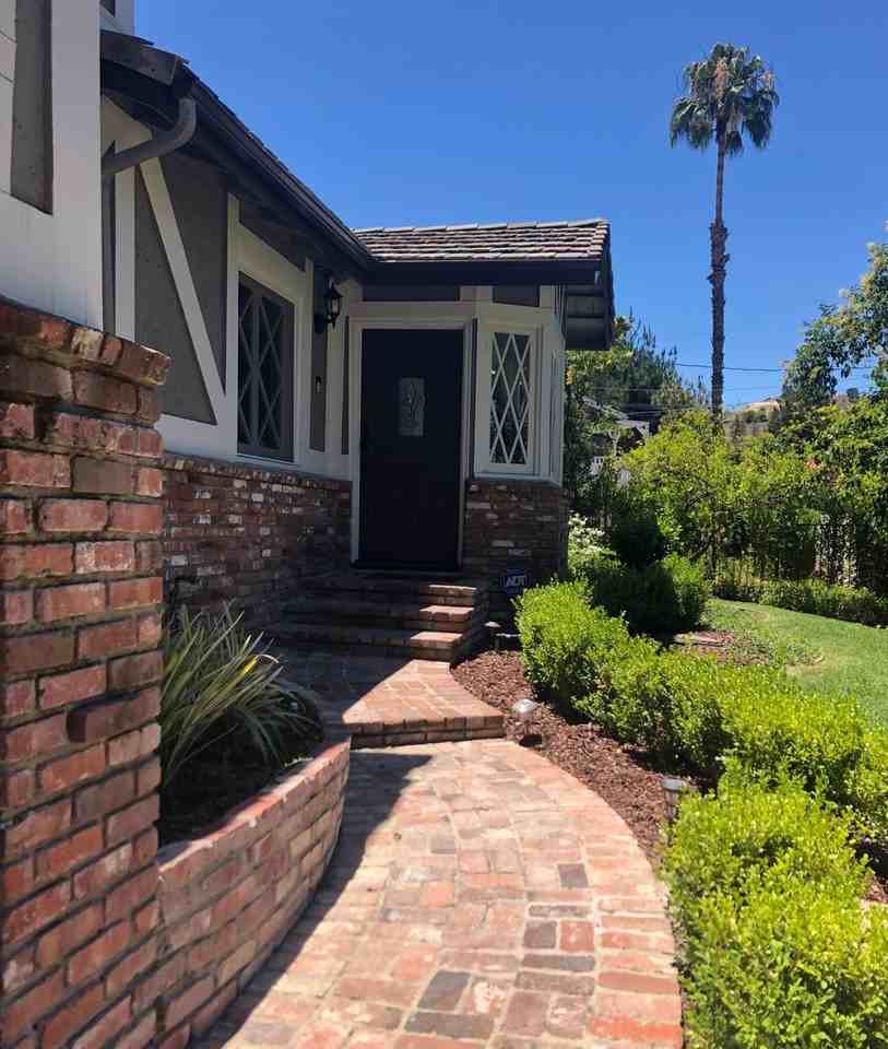 4080 Meadow Lark Dr - Photo 2 of 24