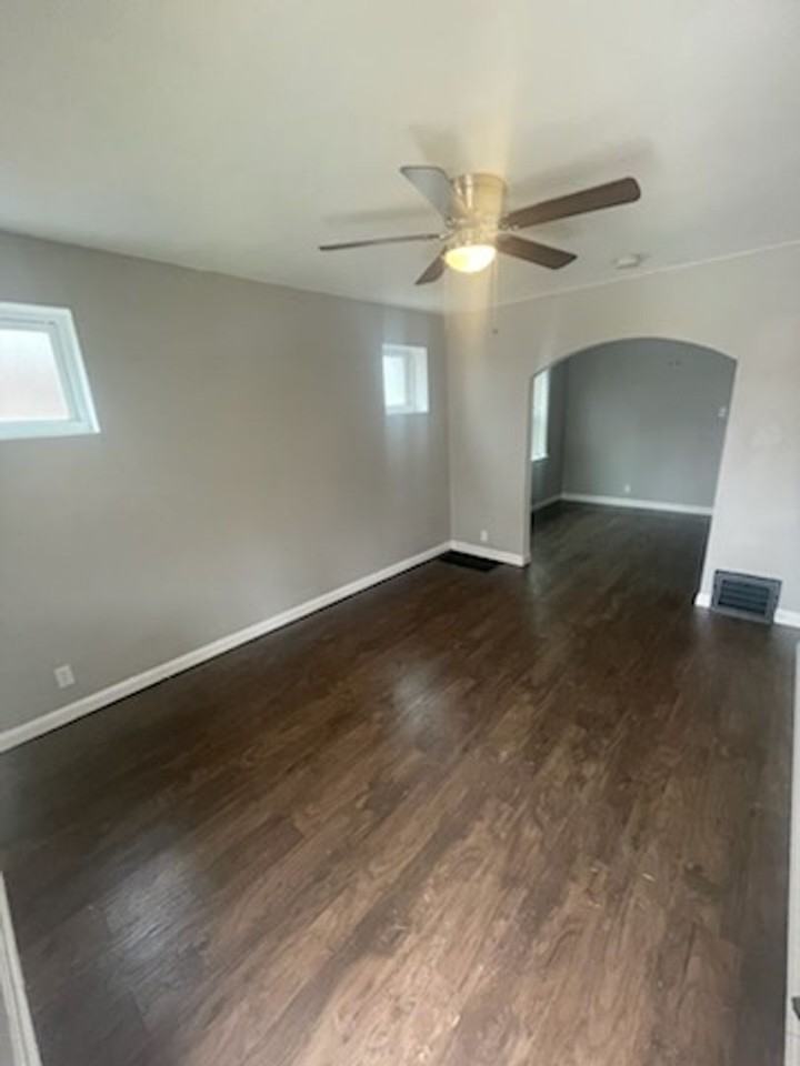 5910 Mcarthur Ave - Photo 3 of 15