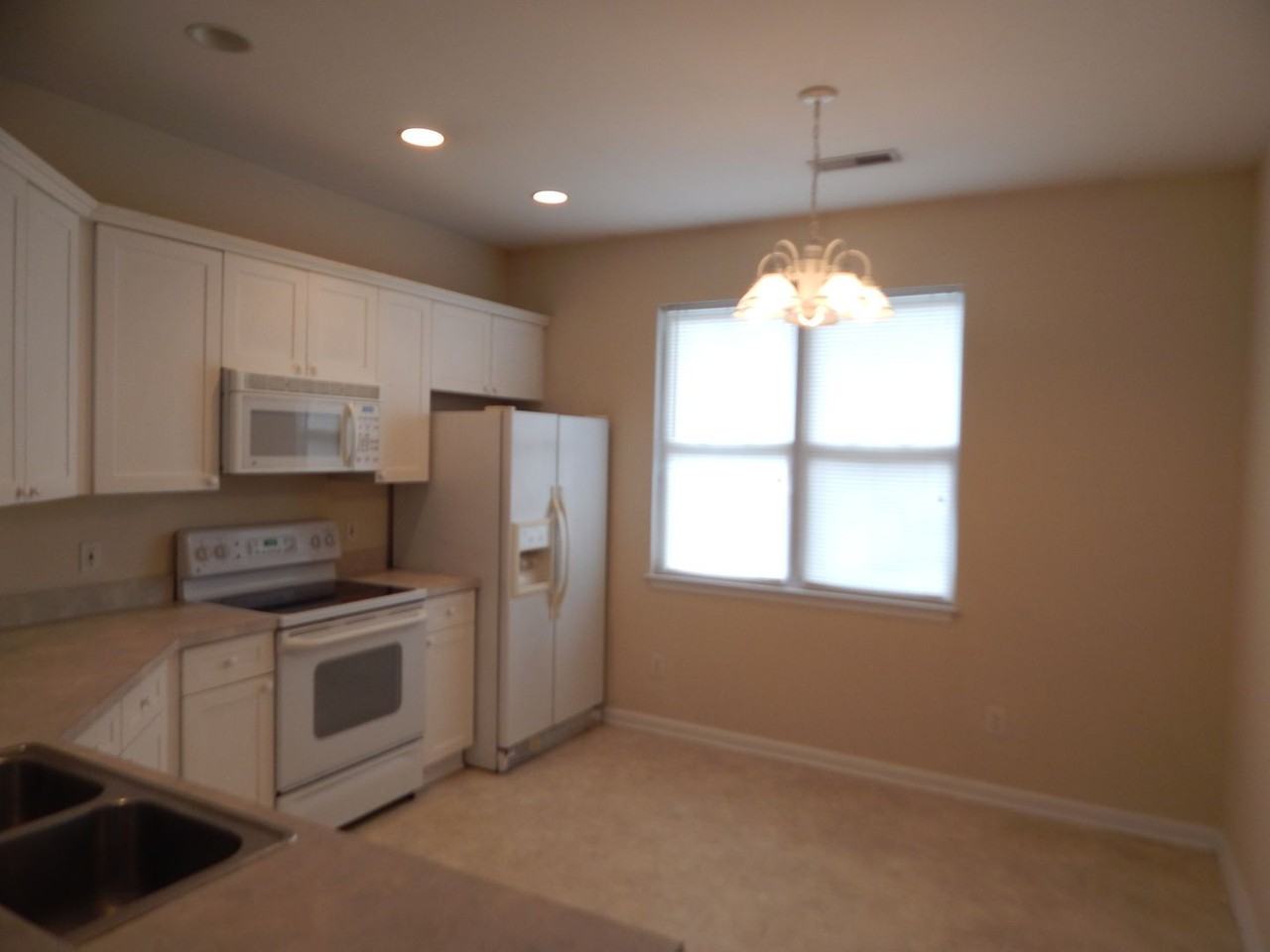 9410 Night Harbor Dr - Photo 2 of 11