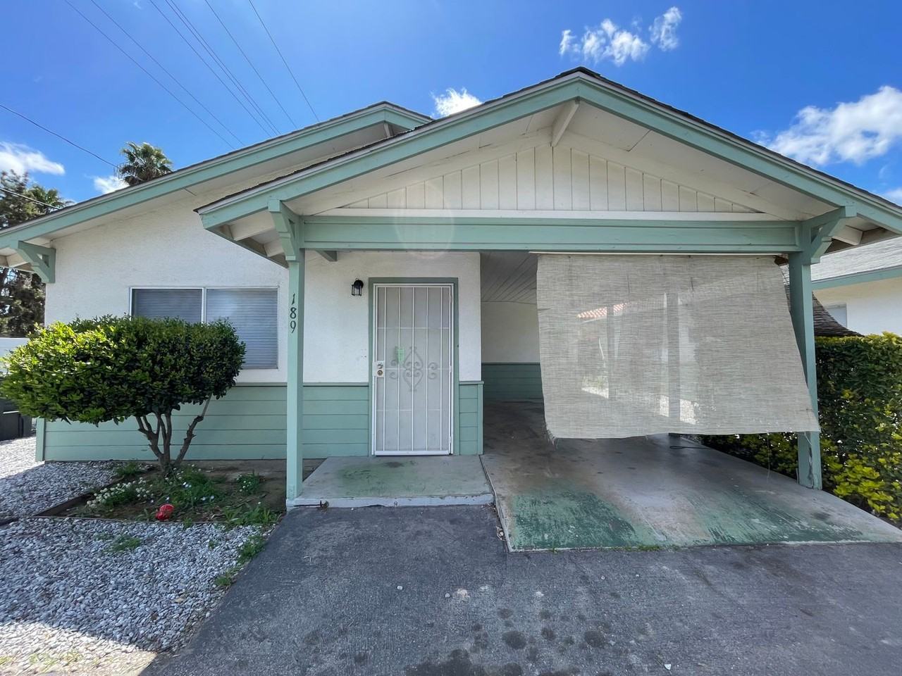 189 N Hemet St - Photo 2 of 10